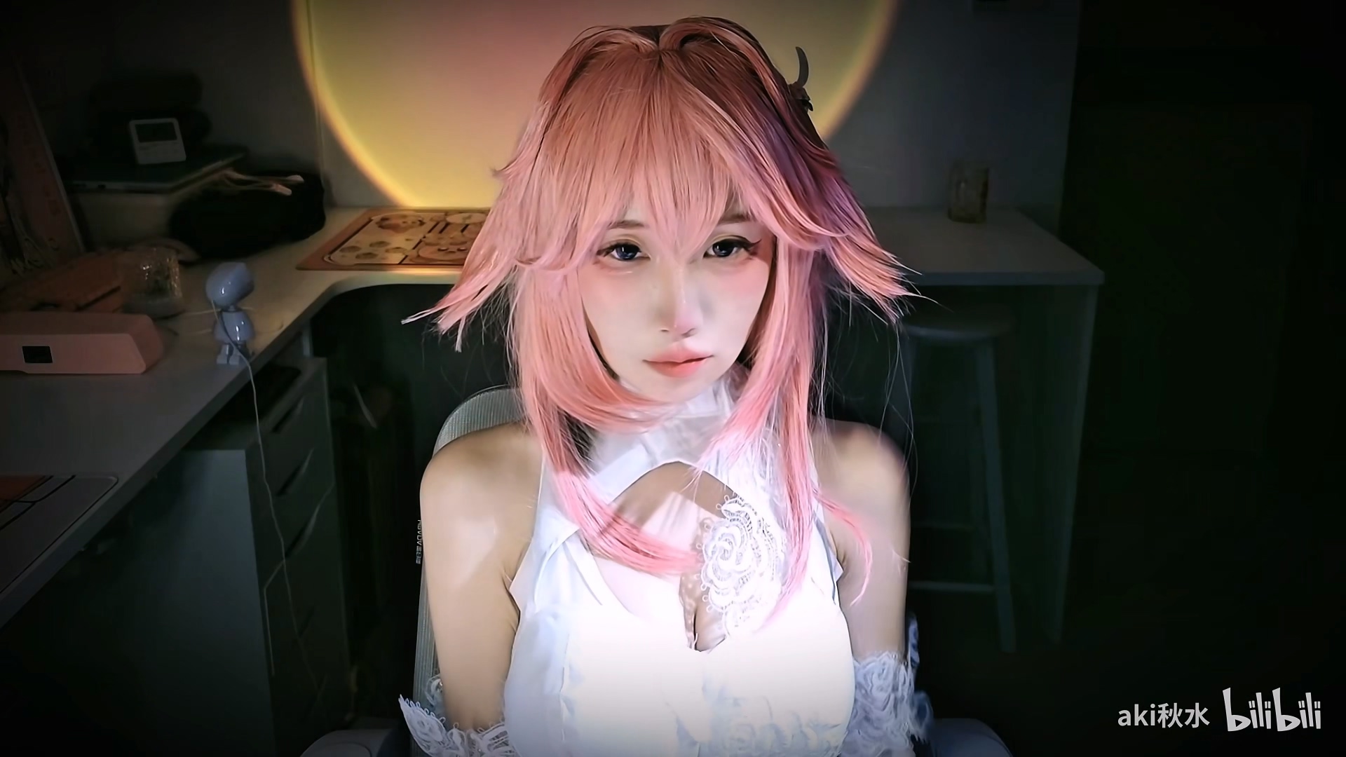 【秋水asmr】姐姐超润口水画神子旗袍展示孔雀鱼~.mp4_20250710_222957.621.jpg AKi秋水爱发电礼服版孔雀鱼等2V 1.3GB  第2张
