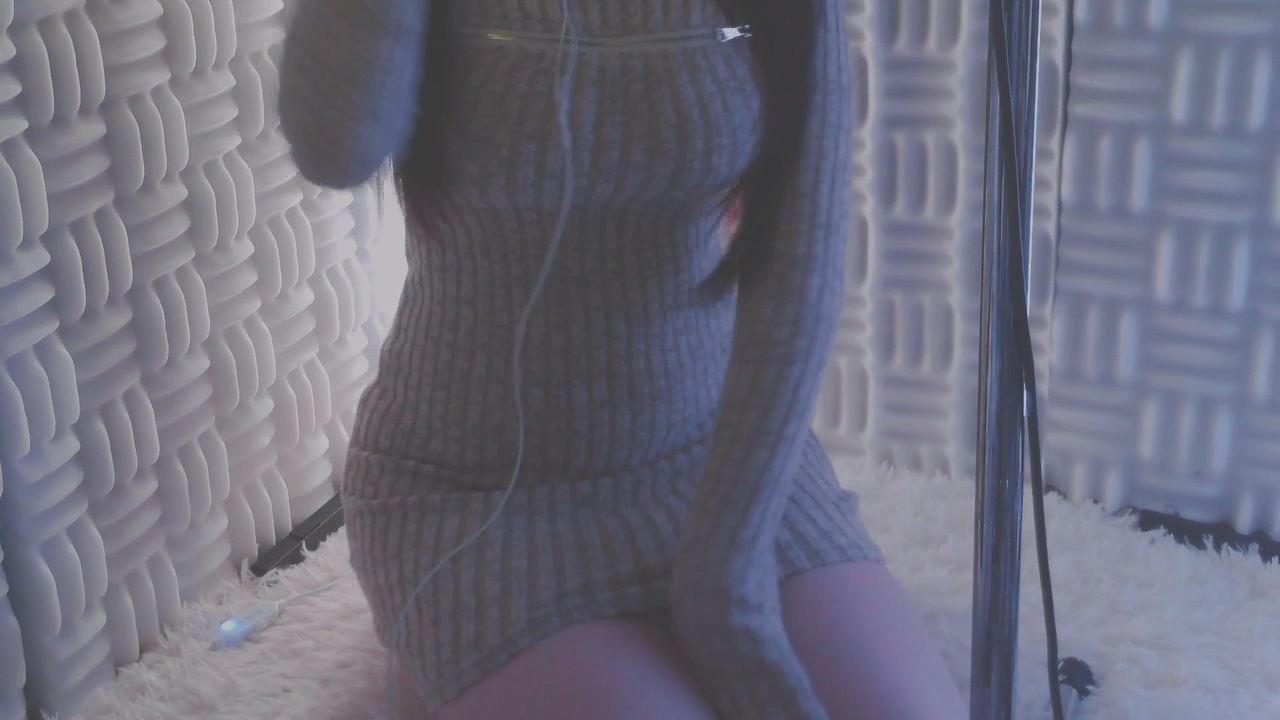 【実写LIVE】えちちなコスプレ 耳舐め ASMR.mp4_20251028_195500.514.jpg akari 可爱的角色扮演舔耳朵ASMR 2GB  第1张